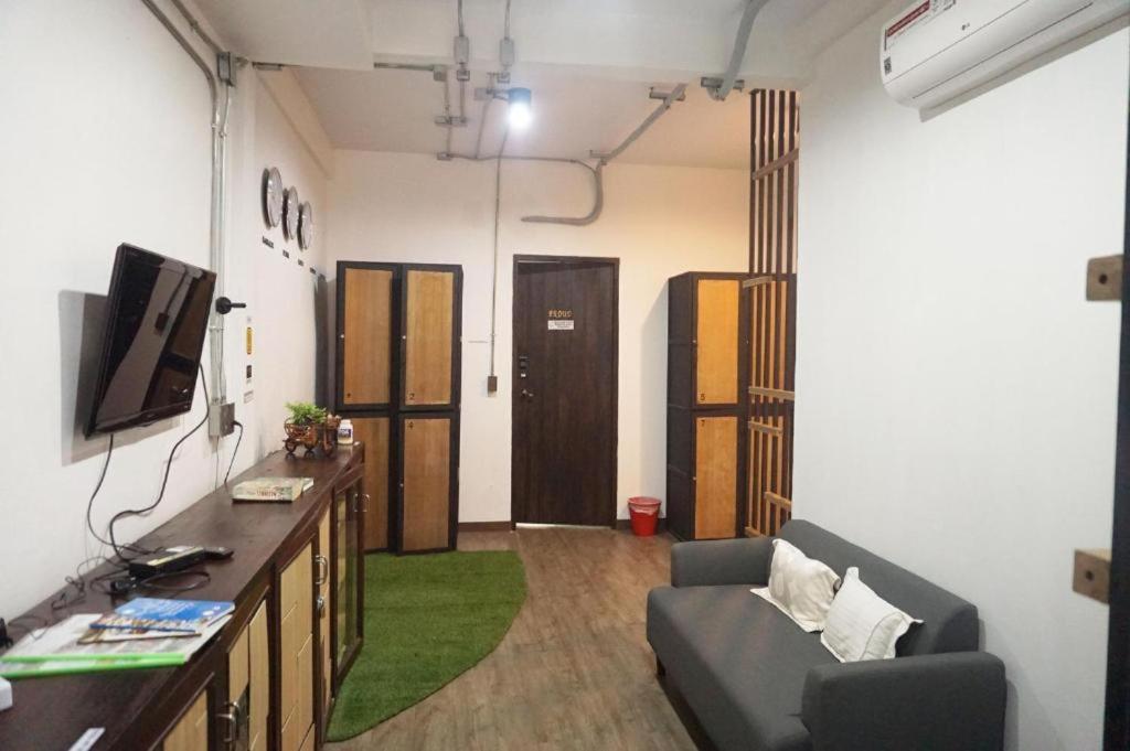 Feel Good Bangkok Hostel Εξωτερικό φωτογραφία